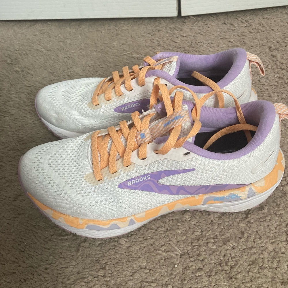 Brooks Revel 6 Empower Her Shoes Size 6